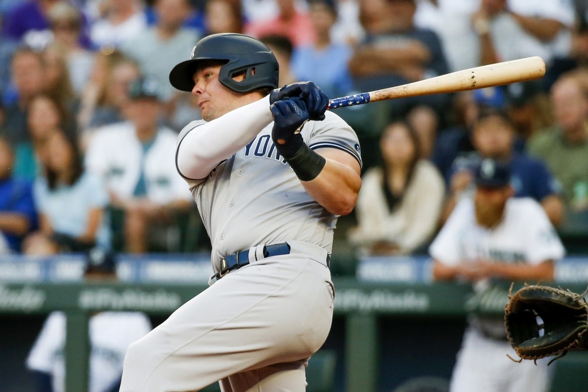 Yankees 1B Luke Voit hit